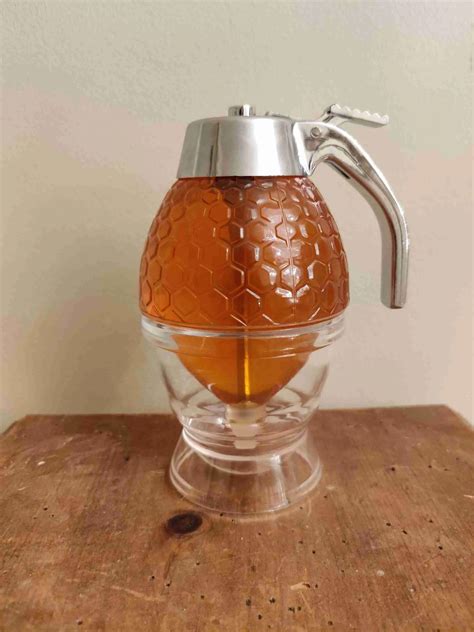 Honey Dispenser - Leahy Beekeeping