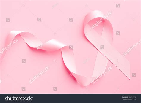 PowerPoint Template: pink ribbon breast cancer (knljijjij)