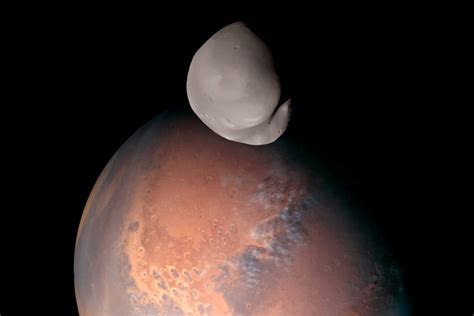 Breathtaking photo of Deimos and Mars captured by UAE's Hope Probe ...