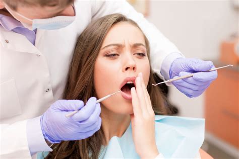Symptoms of Tooth Abscess - Antalya Dent Smile
