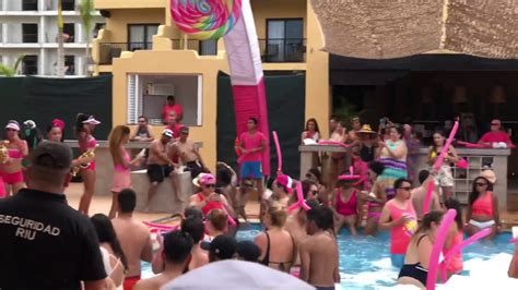 Foam Party in Hotel Riu Santa Fe - Los Cabos - YouTube