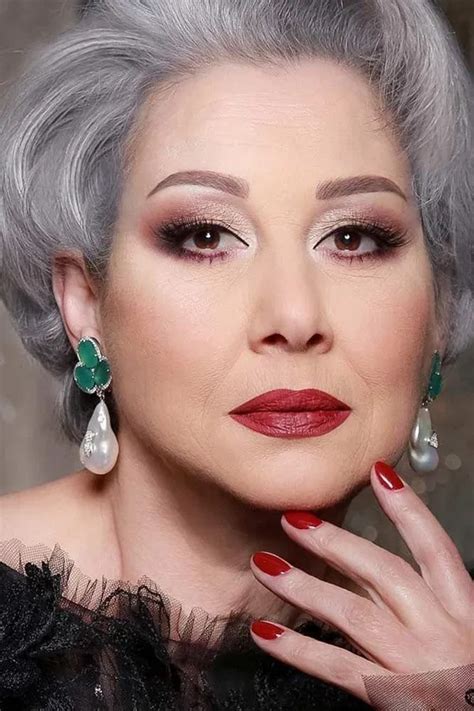 Discover Ageless Beauty: Makeup Mastery For The Over-50 Crowd