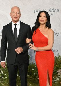 Jeff Bezos and Lauren Sánchez Complete Relationship Timeline: Photos