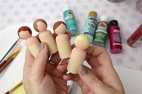 DIY peg dolls - how to make them - Clumsy Crafter