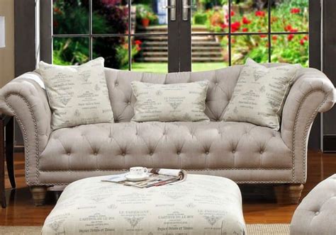 27 Chesterfield Sofa Living Room Ideas | Décor Outline