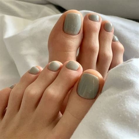 40 Best Summer Pedicure Colors to Show Off Your Feet - Your Classy Look