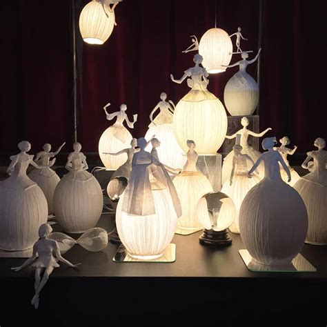 KUFER z artystycznym rękodziełem : Papierowe lampy rzeźby