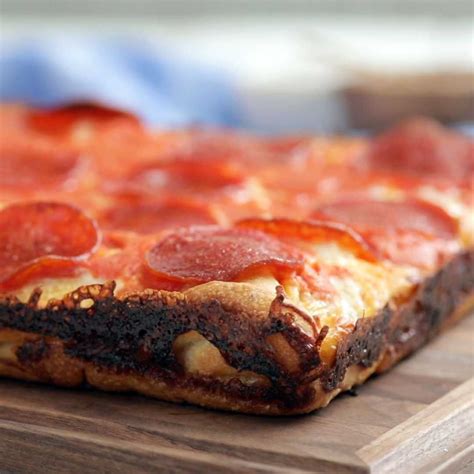 Detroit-Style Pizza | Recipe | Tastemade recipes, Cheese crust pizza, Trending recipes