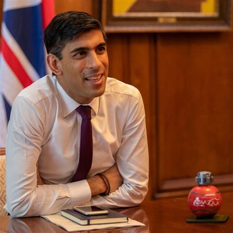 How does Rishi Sunak spend his gigantic fortune? Britain’s richest PM ever shares a US$830 ...