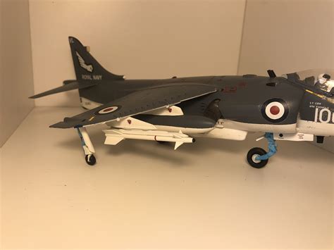 Hawker Sea Harrier -- Plastic Model Airplane Kit -- 1/48 Scale ...