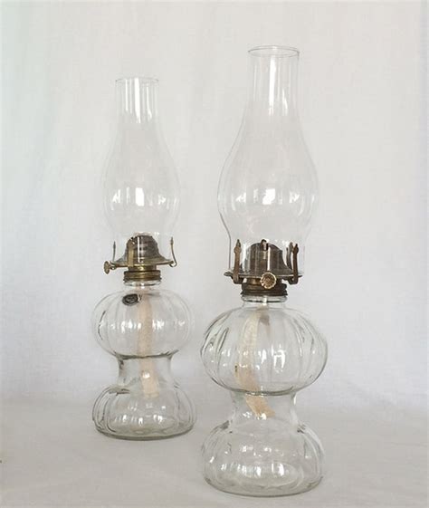 Oil Lamp Lantern Lamplight Farms Stands 14 1/2 Chimney