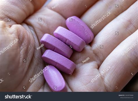 Vitamins Women Pink Pills Hand Multivitamins Stock Photo 1833970480 ...