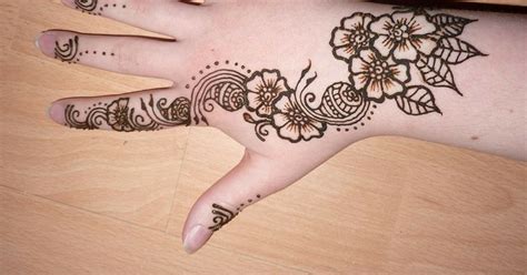 Gambar Henna Di Telapak Tangan – Materi Belajar Online