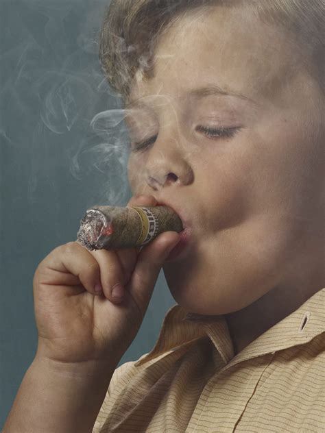 Smoking Kids, the Frieke Janssens series | Collater.al