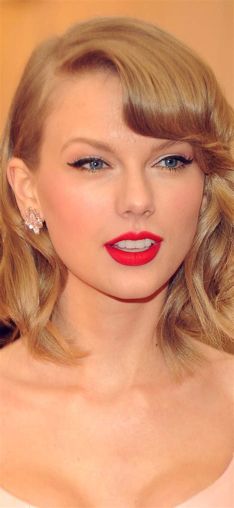 Taylor Swift Red Lips Wallpapers - 4k, HD Taylor Swift Red Lips Backgrounds on WallpaperBat