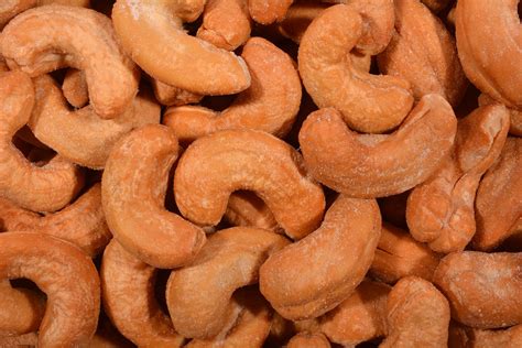 Cashews, Whole Large (Roasted/Salted)-1 lb. - Cashews - NUTS BY THE POUND