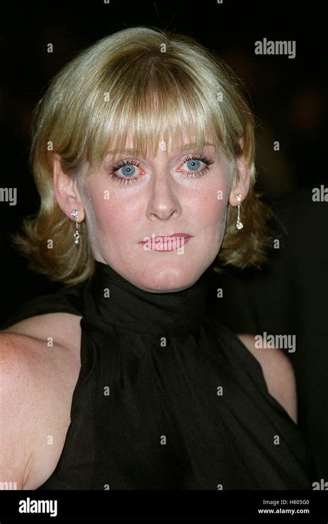 Sarah lancashire hi-res stock photography and images - Alamy