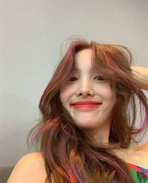 Nayeon pink | Nayeon, Pink hair, Her hair