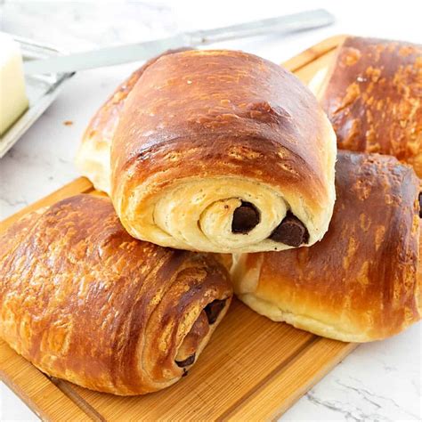 Easy Homemade Chocolate Croissant Recipe | Deporecipe.co