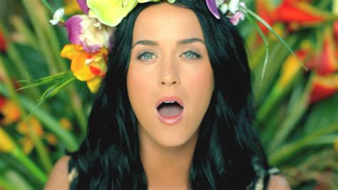 Katy Perry(ケイティ・ペリー)の人気曲ランキング！定番の代表曲をご紹介！ | 音ハコ