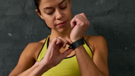 Your Quick Guide To Buying Fitness Trackers With GPS 2021 - JAYS TECH REVIEWS
