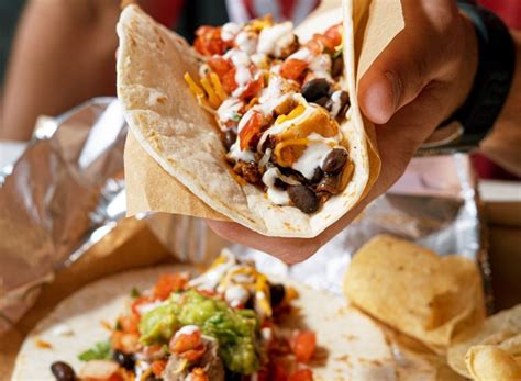 9 Fast-Food Restaurants That Serve the Best Tacos