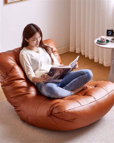 The Lazy Sofa - The Couturezilla