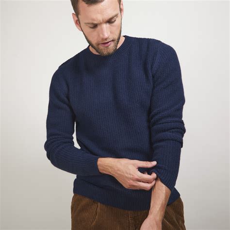 4-ply cashmere round neck sweater