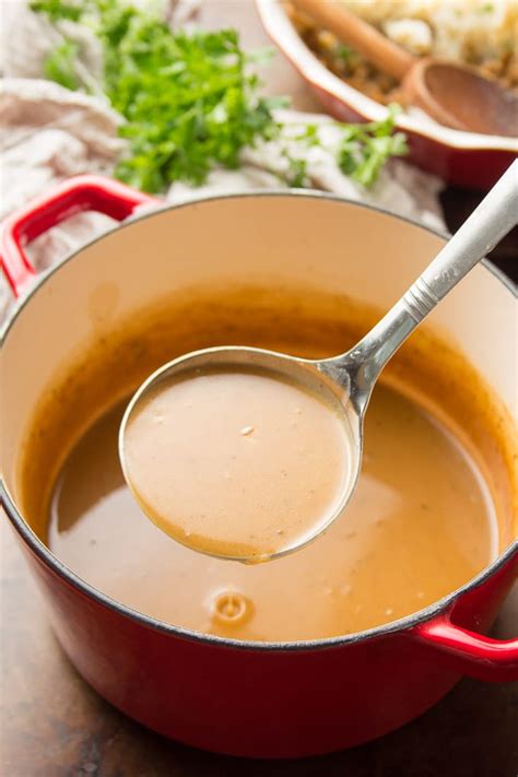 Super Simple Vegan Gravy - Connoisseurus Veg - Approx Cosmetics