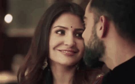 Anushka Sharma Virat Kohli GIF - Anushka Sharma Virat Kohli - Discover ...