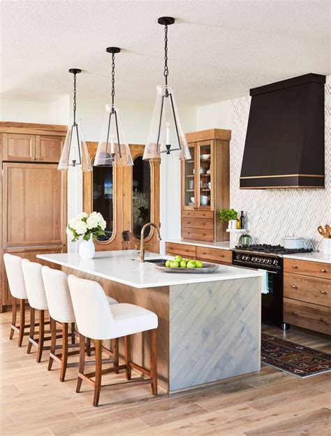 26 Kitchen Lighting Ideas That Make a Statement