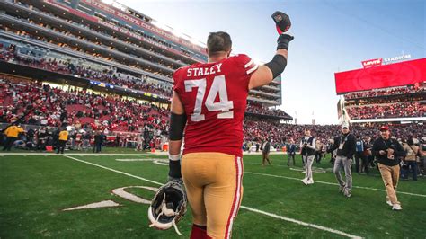 49ers Celebrate Win over Minnesota Vikings in NFC Divisional Round