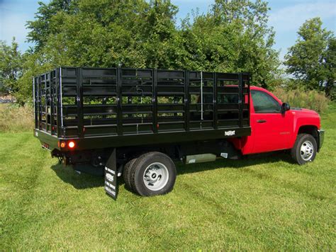 Stake Rack Truck Bodies - Parkhurst Mfg | Sedalia, MO