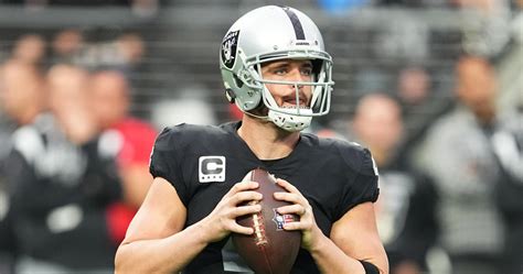 NFL Exec Rips 'Classless' Raiders for Treating Derek Carr Like 'Trash' For Benching | News ...