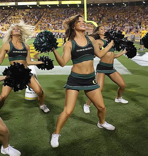 Oregon Cheerleaders | Oregon cheerleaders, Cheerleading, Oregon