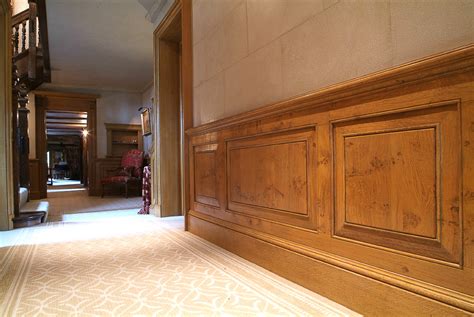 Oak Panelling & panelled rooms - hand carved