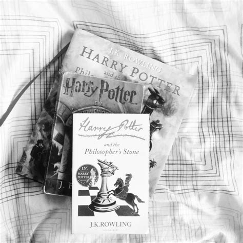 Vídeo: Book Haul | Harry Potter and the Philosopher's Stone Illustrated