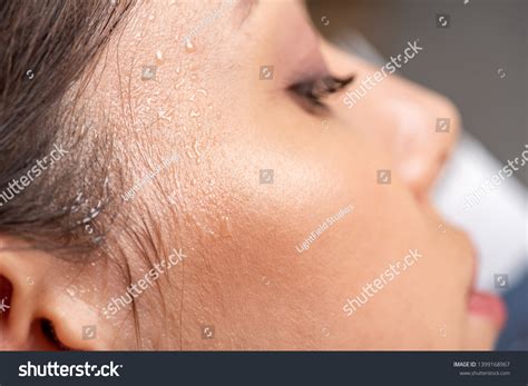 16,835 Sweating Woman Face Images, Stock Photos & Vectors | Shutterstock