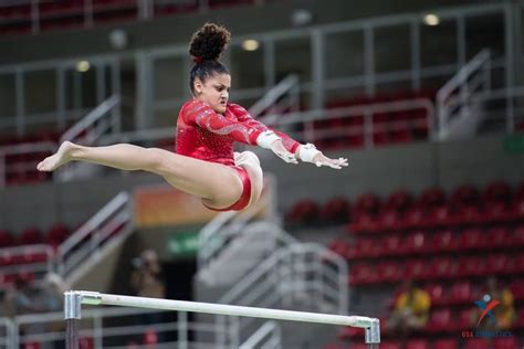 Laurie Hernandez (team USA) mid- uneven bars routine. Extreme ...