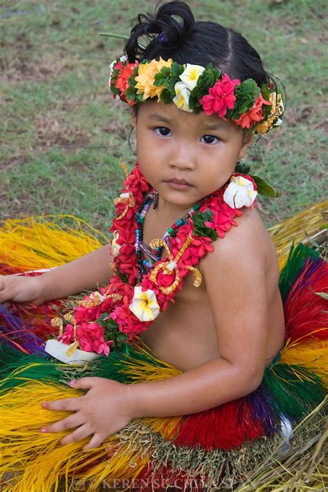 14023335su | Keren Su/China Span | World cultures, Beautiful children, Traditional outfits