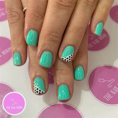 20 Playful Polka Dot Nail Art Design Examples – SORTRA