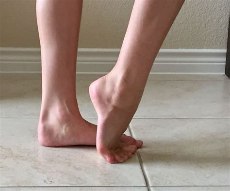 Ballet Feet Exercises : 9 Steps - Instructables