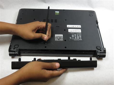 Acer Aspire E1-470P-6659 Battery Replacement - iFixit Repair Guide