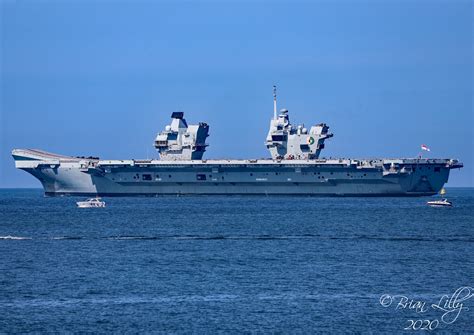 HMS Queen Elizabeth off the coast of Plymouth [4096x2899] : r/WarshipPorn
