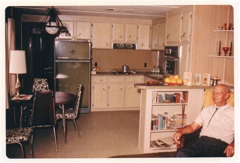 Cool Pics Show the Interior of Mobile Homes From Between the 1940s and '70s - vintagepage.cafex ...