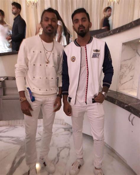 KL Rahul👑 on Instagram: “We got the whites back on. 👻😂 @hardikpandya93 ...