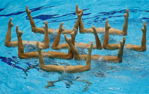 25 Synchronized Swimming Funny Photos - Page 8 of 9