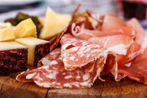 5 Differences Speck vs Prosciutto to Elevate Your Culinary Experience