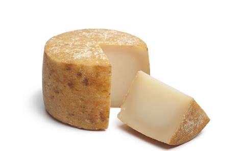 What is Pecorino cheese: Definition and Meaning - La Cucina Italiana