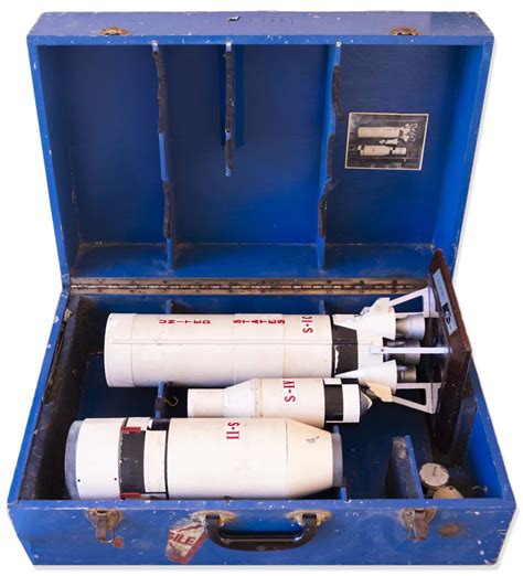 Sell or Auction Your Original Vintage Apollo 11 Saturn V Rocket Model